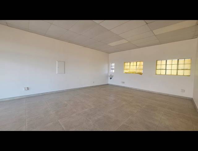 90M² RETAIL TO LET IN ROSSLYN